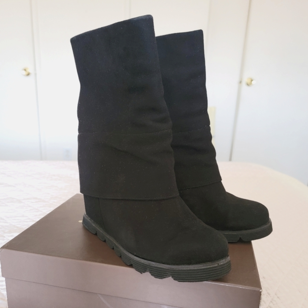 Loresima Woman Suede Booties Hidden Wedge Black